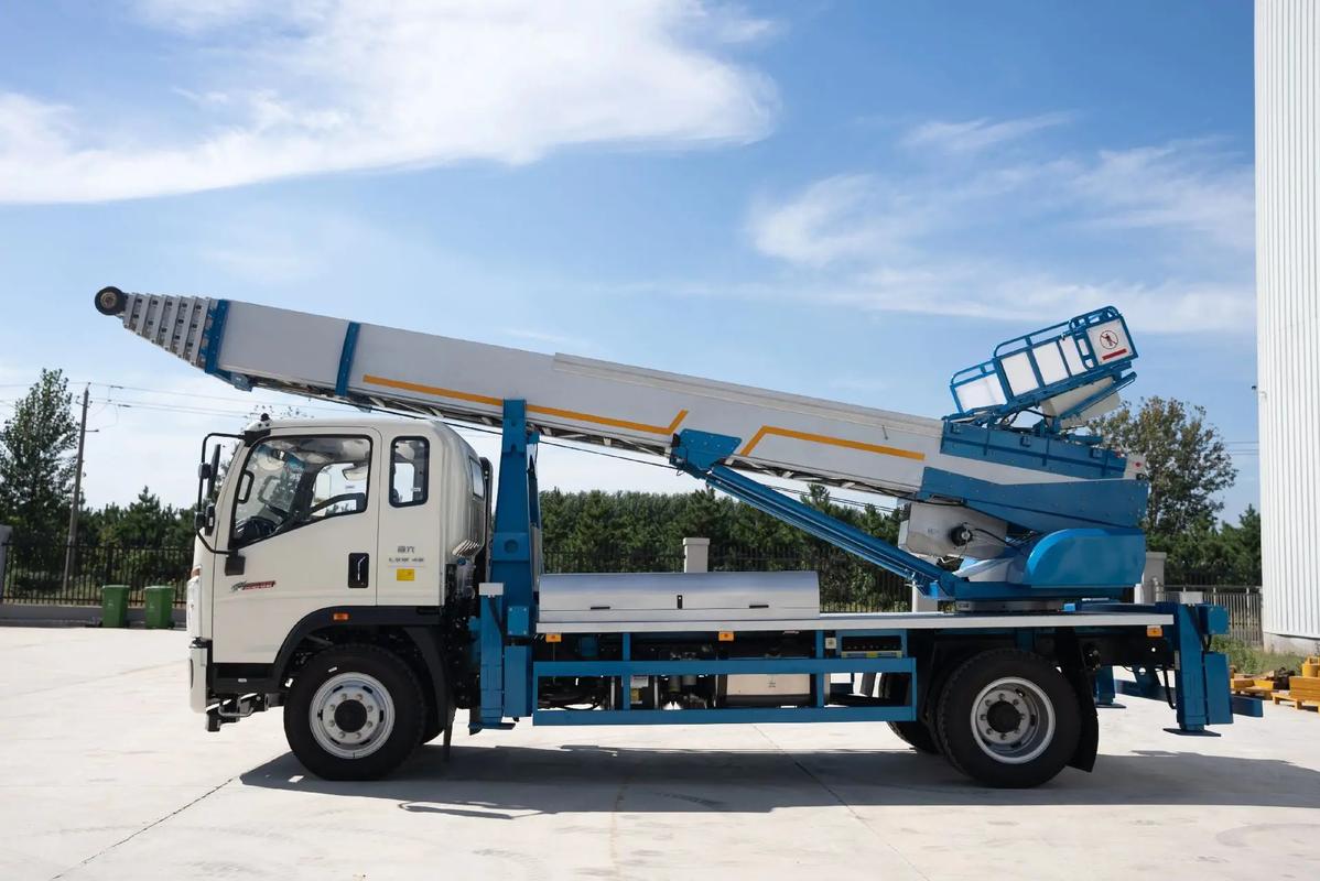 兴仁云梯上料车租赁费用