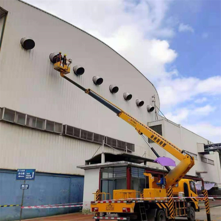 兴仁高空作业车出租服务：专业广告牌安装解决方案